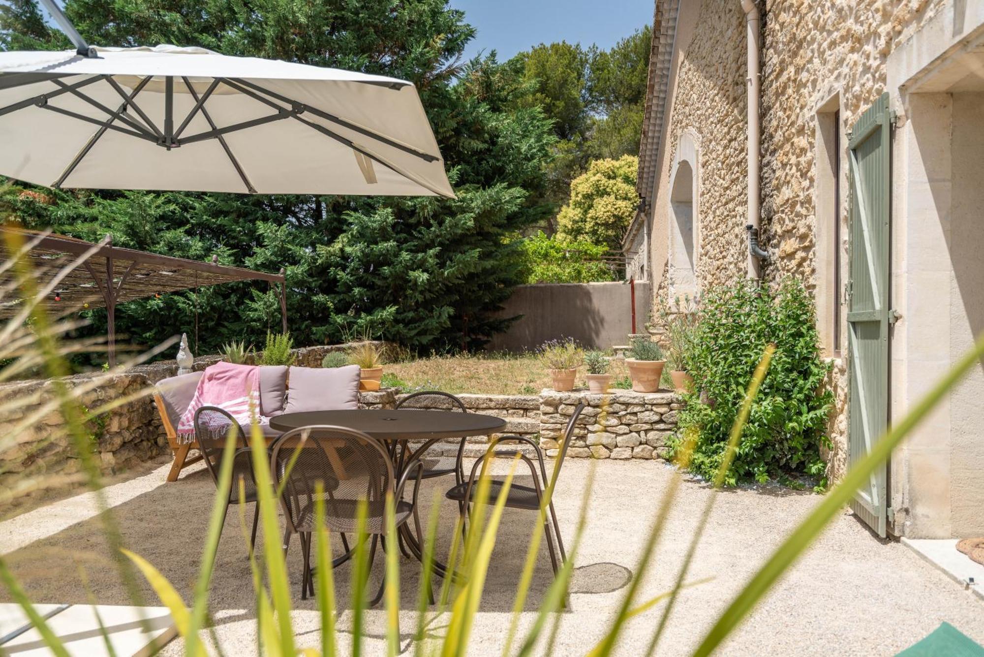 La Cour Des Sens Hotel Lagnes Exterior photo