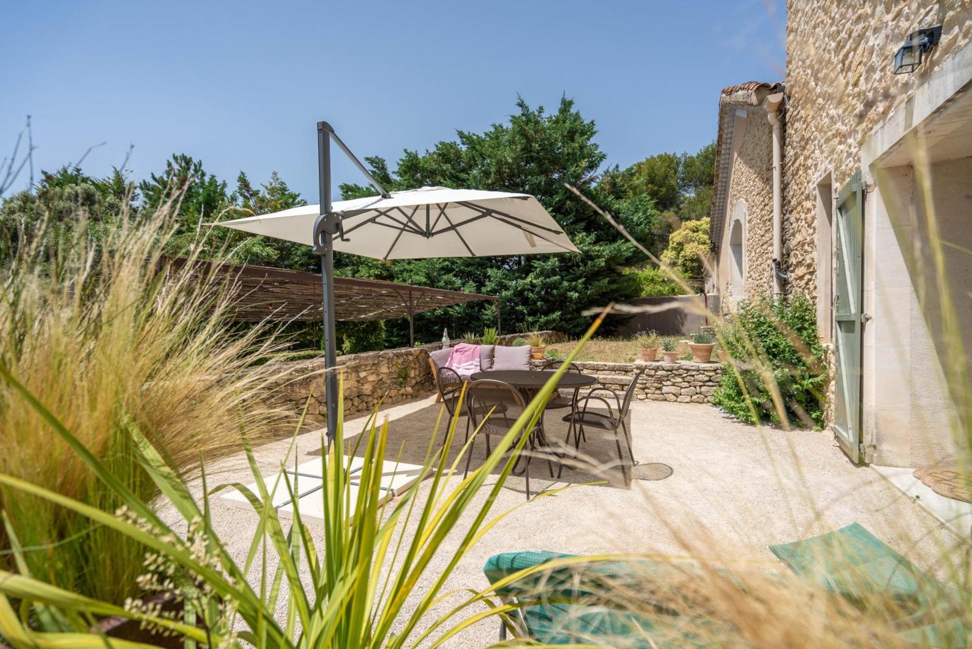 La Cour Des Sens Hotel Lagnes Exterior photo